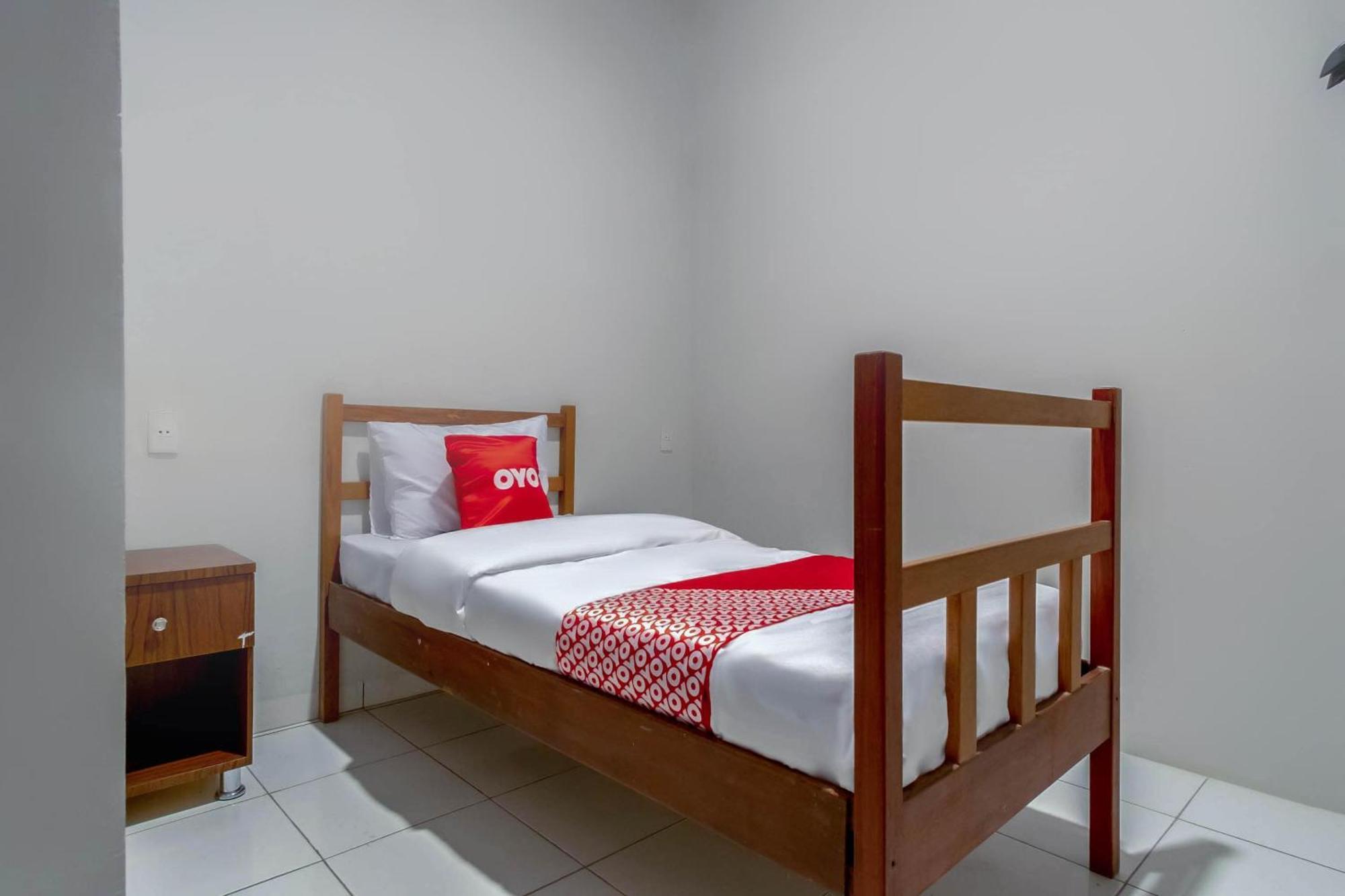 Super Oyo 2345 Homestay Jaya Medan Eksteriør billede