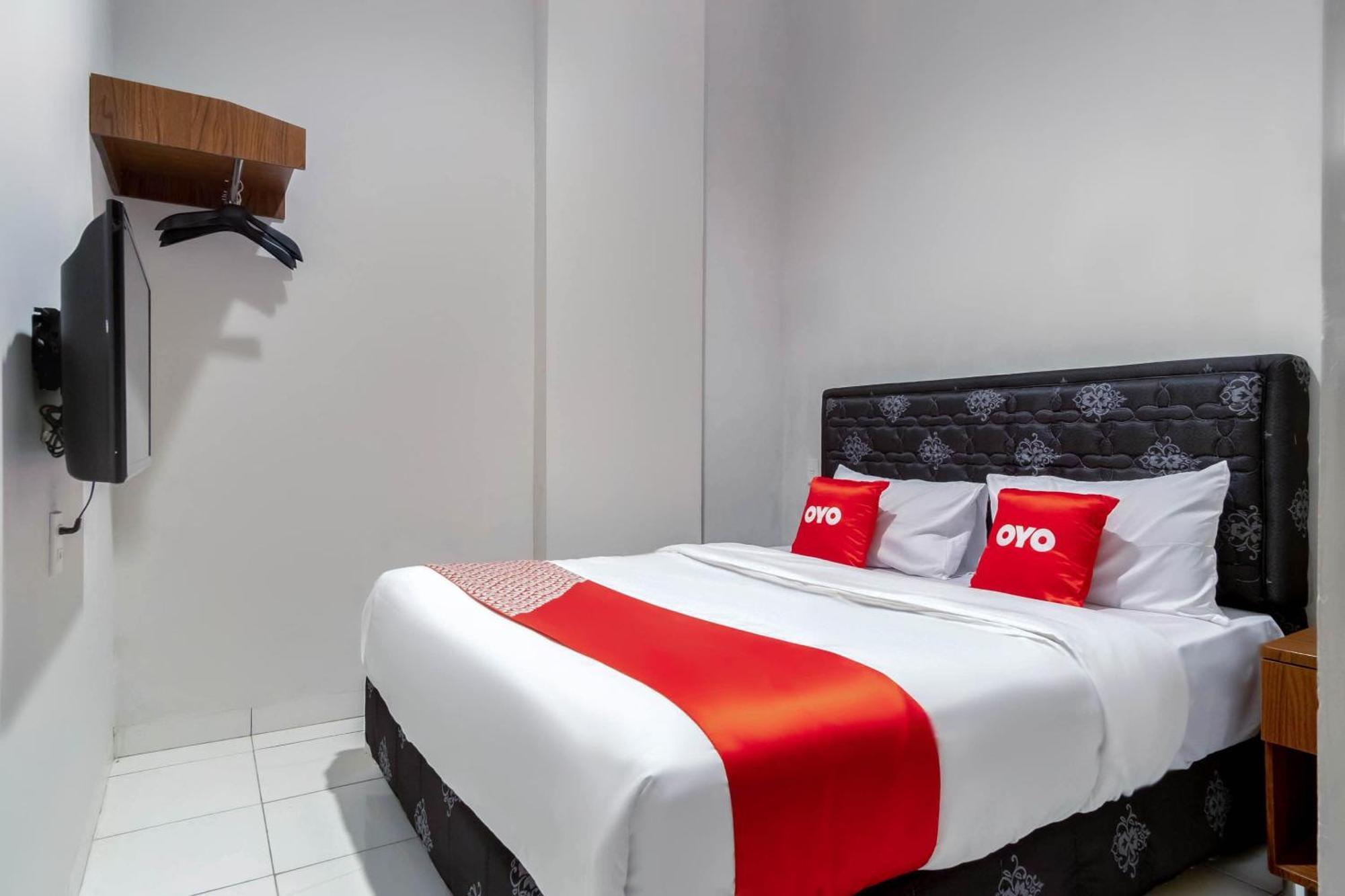 Super Oyo 2345 Homestay Jaya Medan Eksteriør billede